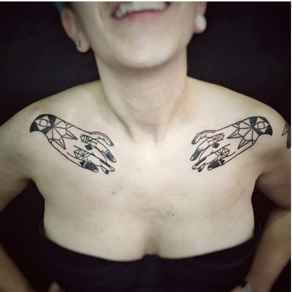 @bloggokin ...e poi con le mani a togliere aria dalle parole per scrivere sulla pelle una storia fatta di respiri, non di violenza… #ConLeDonneXLeDonne