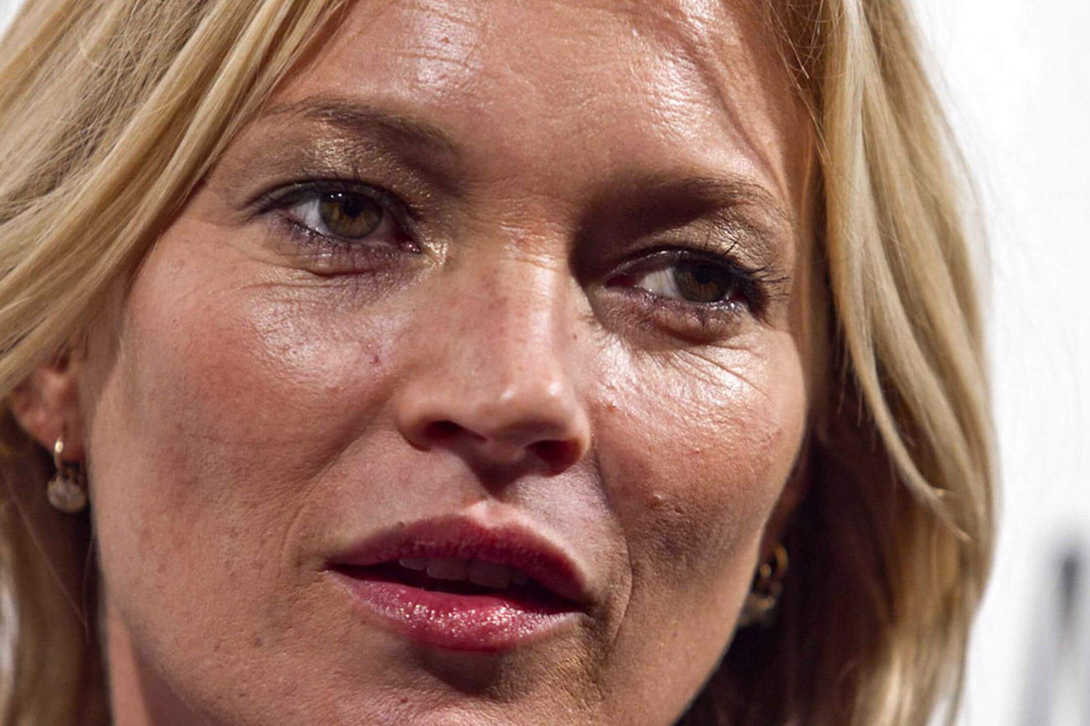 La pubblicità sui cosmetici promette troppo? Prodotti contro la calvizie, creme antirughe al posto del lifting. Sogno o son desta?