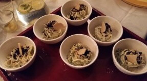 Una ricetta in esclusiva per noi, ‘spaghetti (quasi) cacio e pepe’ rivisitati raw-vegan