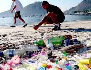 Dalla plastica agli oli beauty, start-up inglese vuole salvare gli oceani dalle microbeads