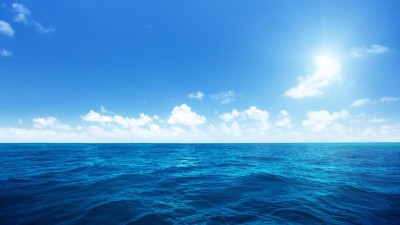 Luce blu e pelle. Fa bene o fa male? Dubbi, verità. Le industrie beauty già lo credono, la scienza deve dimostrarlo
