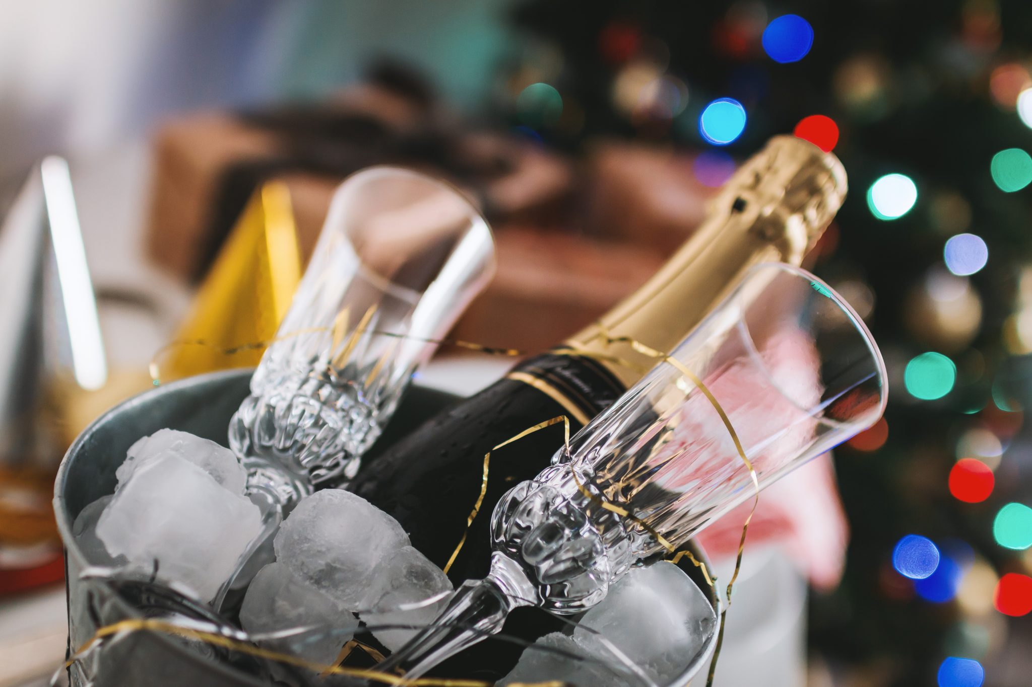 Natale 2018, volete rinfrescare il viso con le punturine beauty? Prima leggete qui